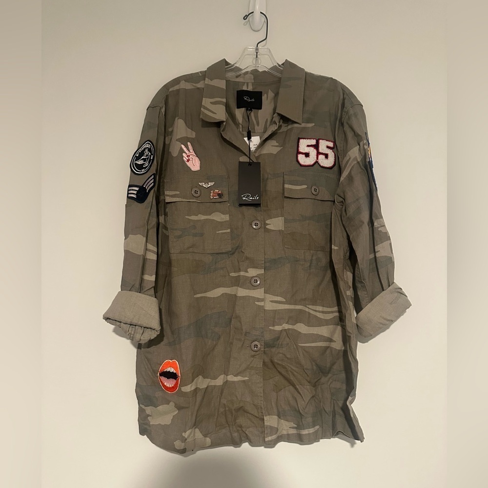 RAILS Women’s Agnes Camo Patch Pins Shirt Jacket Size Large NWT
